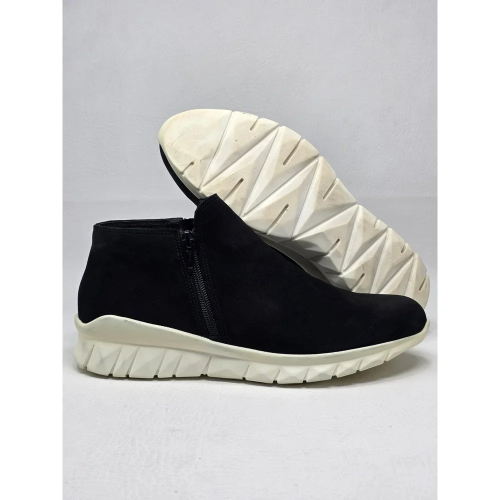 Naot Zodiac Women's Sneaker in Black Velvet Nubuck Leather Size EU 39 Pre-owned
